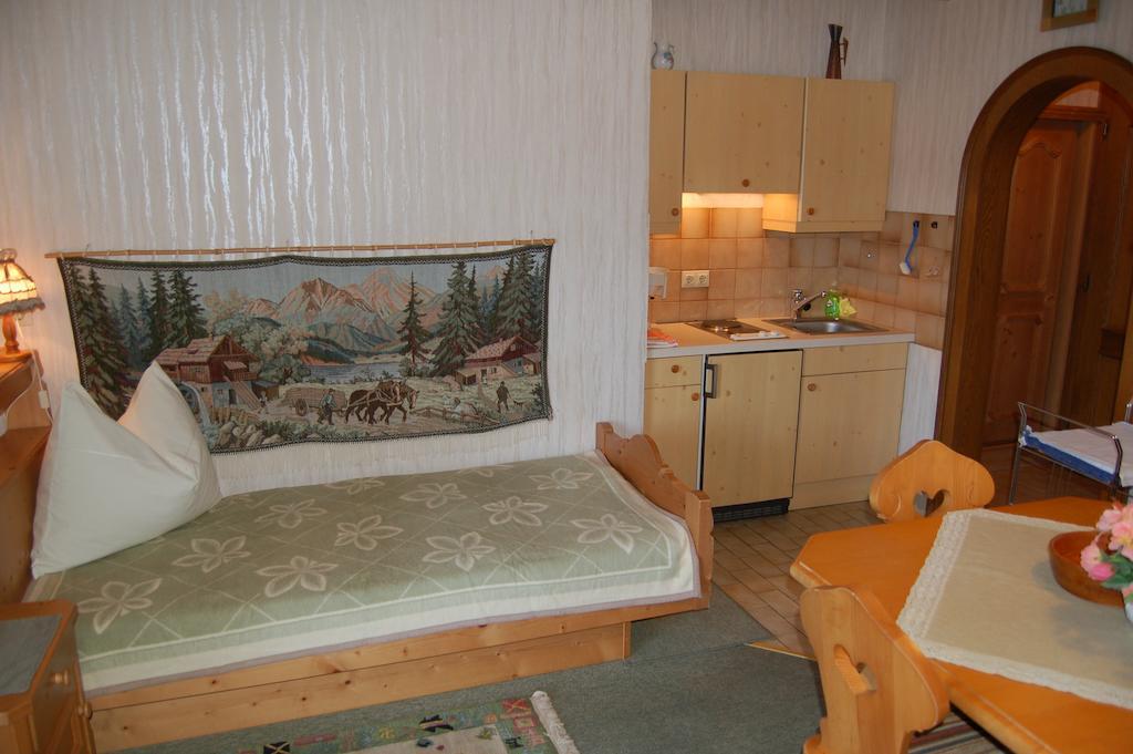 Haus Elfriede Appartement Millstatt Buitenkant foto